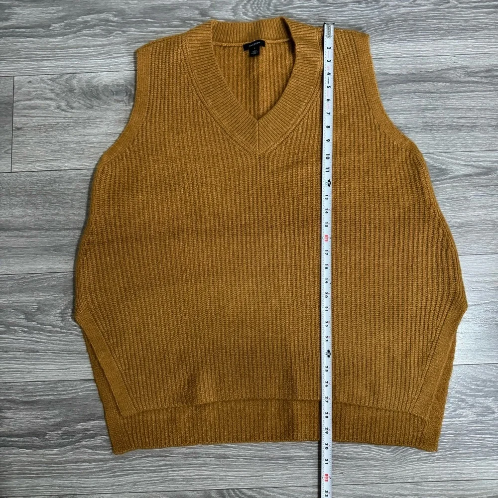 Halogen Men Brown V-Neck‎ Sleeveless Vest Sweater Size 1 / XL
